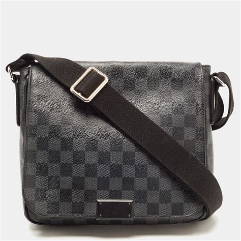 louis vuitton district pm damier graphite ราคา|damier district pm.